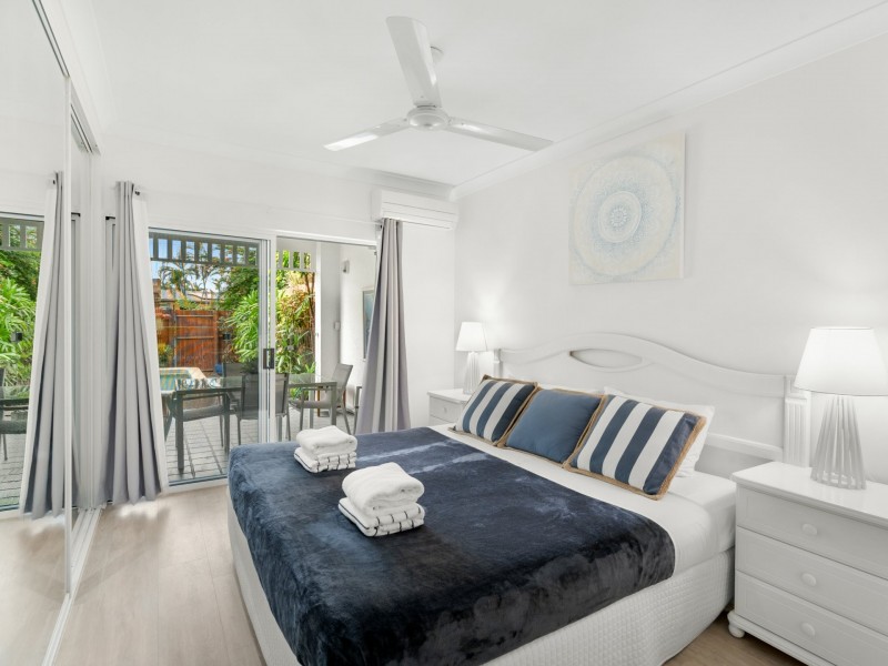 7/24 Warren Street, Palm Cove QLD 4879
