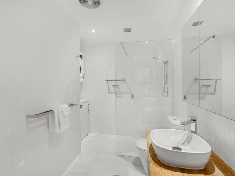 7/24 Warren Street, Palm Cove QLD 4879