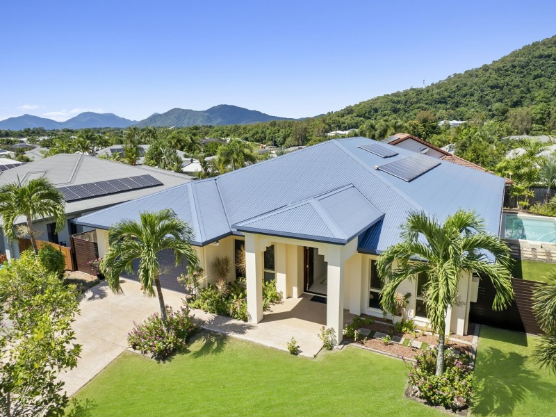 13 Greenvale Close, Smithfield QLD 4878