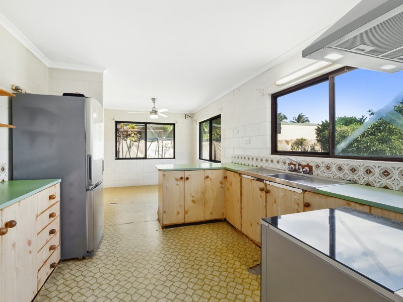 425 Varley Street, Yorkeys Knob QLD 4878