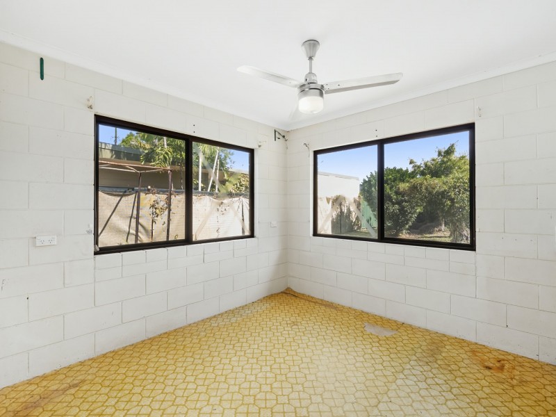 425 Varley Street, Yorkeys Knob QLD 4878