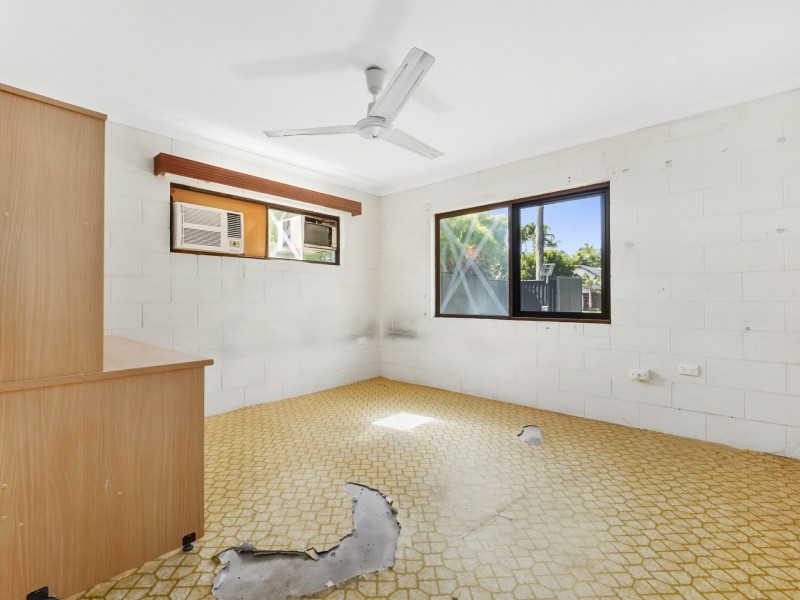 425 Varley Street, Yorkeys Knob QLD 4878