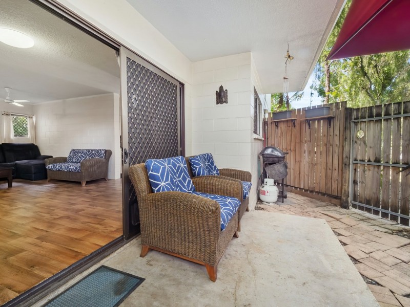 2/22-24 Rutherford Street, Yorkeys Knob QLD 4878