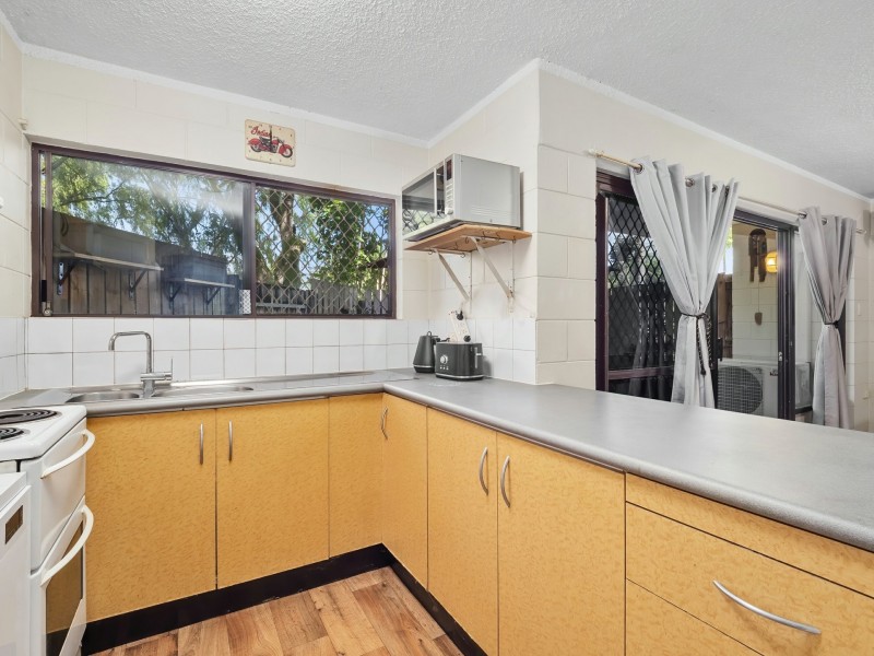 2/22-24 Rutherford Street, Yorkeys Knob QLD 4878