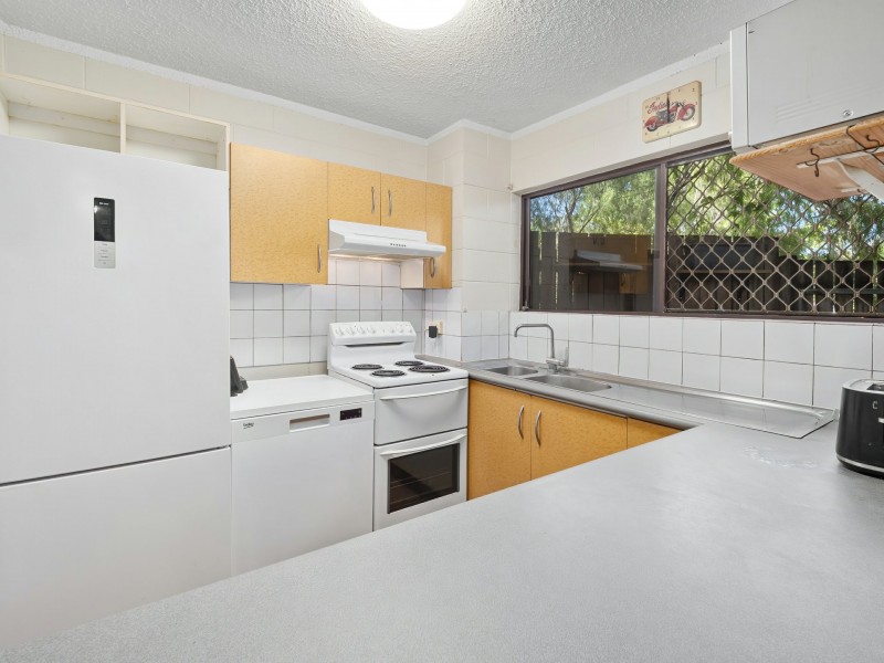 2/22-24 Rutherford Street, Yorkeys Knob QLD 4878