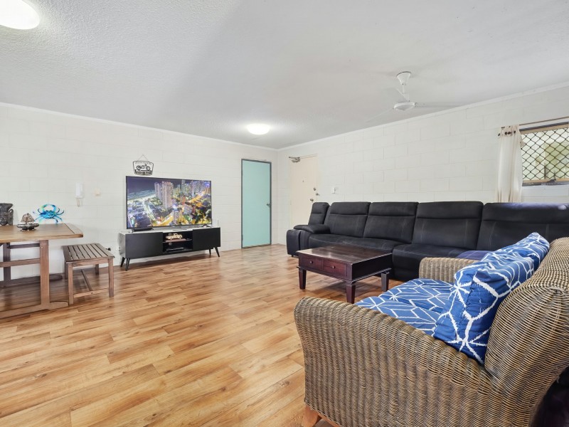 2/22-24 Rutherford Street, Yorkeys Knob QLD 4878