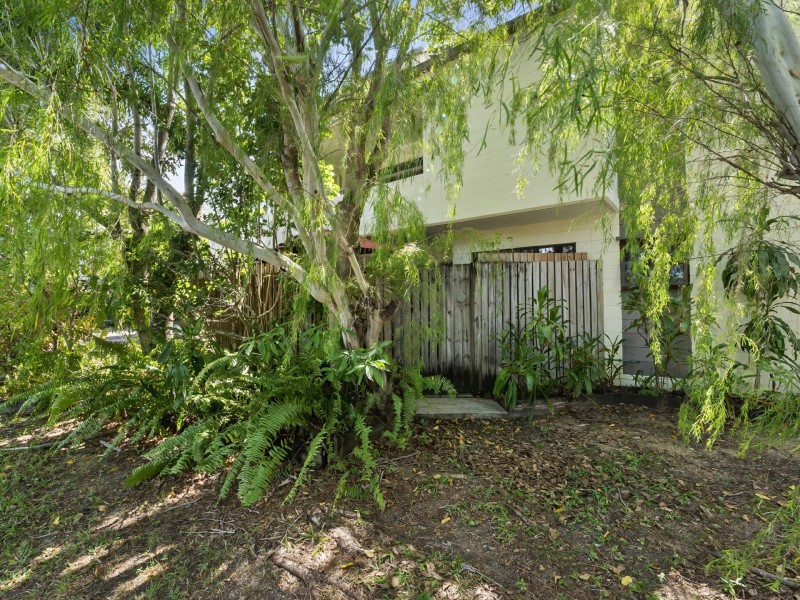 2/22-24 Rutherford Street, Yorkeys Knob QLD 4878