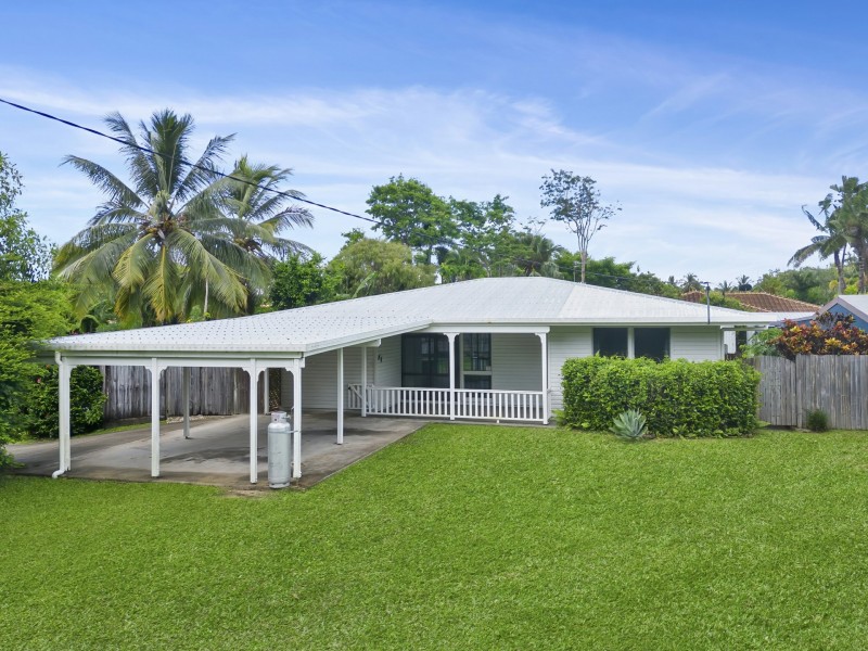 22 Saxon St, Clifton Beach QLD 4879