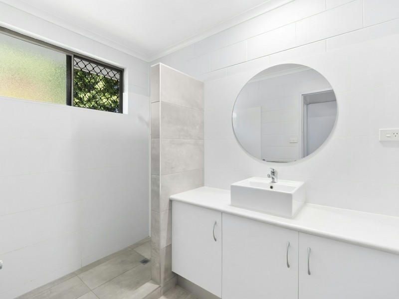 1/6 Simbai Close, Trinity Beach QLD 4879