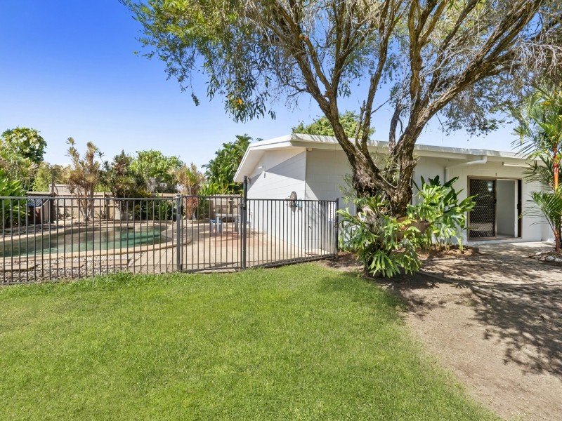 1/6 Simbai Close, Trinity Beach QLD 4879
