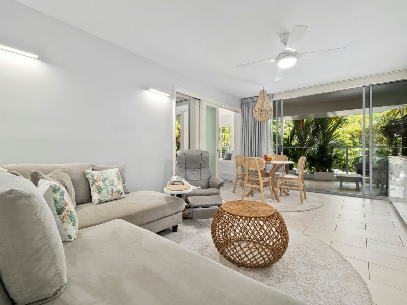 2210/2-22 Veivers Road, Palm Cove QLD 4879