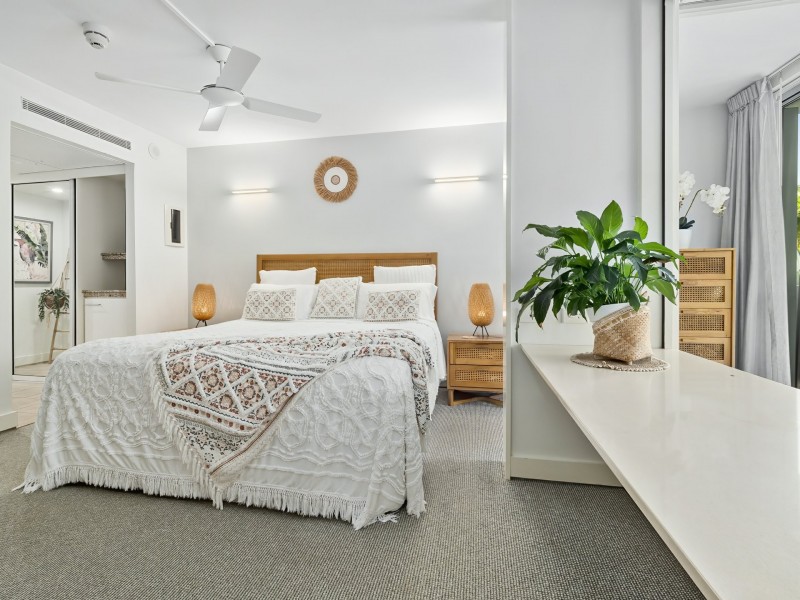 2210/2-22 Veivers Road, Palm Cove QLD 4879