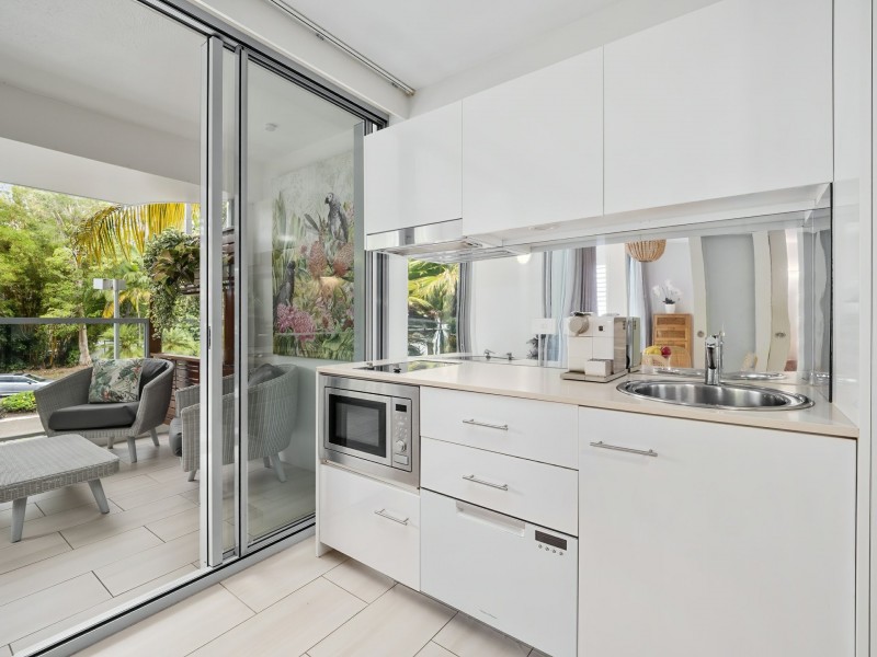 2210/2-22 Veivers Road, Palm Cove QLD 4879