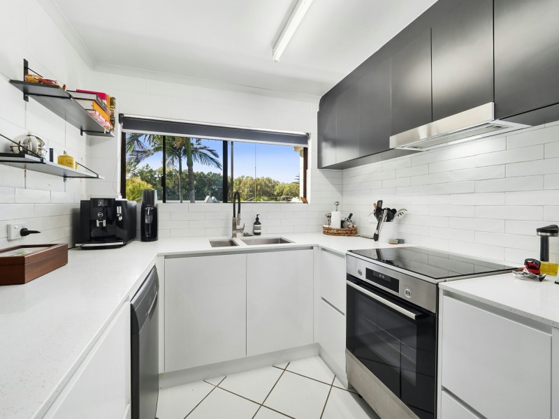 Unit 10/22-24 Rutherford St, Yorkeys Knob QLD 4878