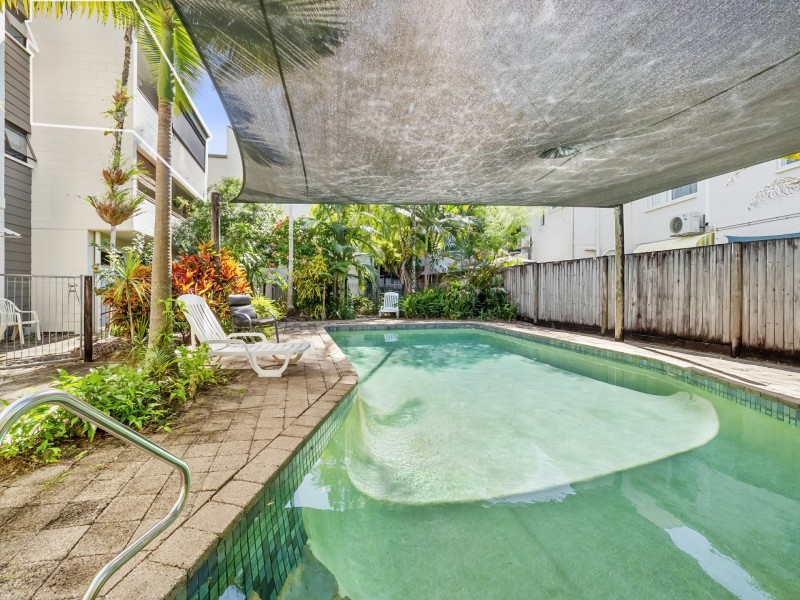 Unit 10/22-24 Rutherford St, Yorkeys Knob QLD 4878