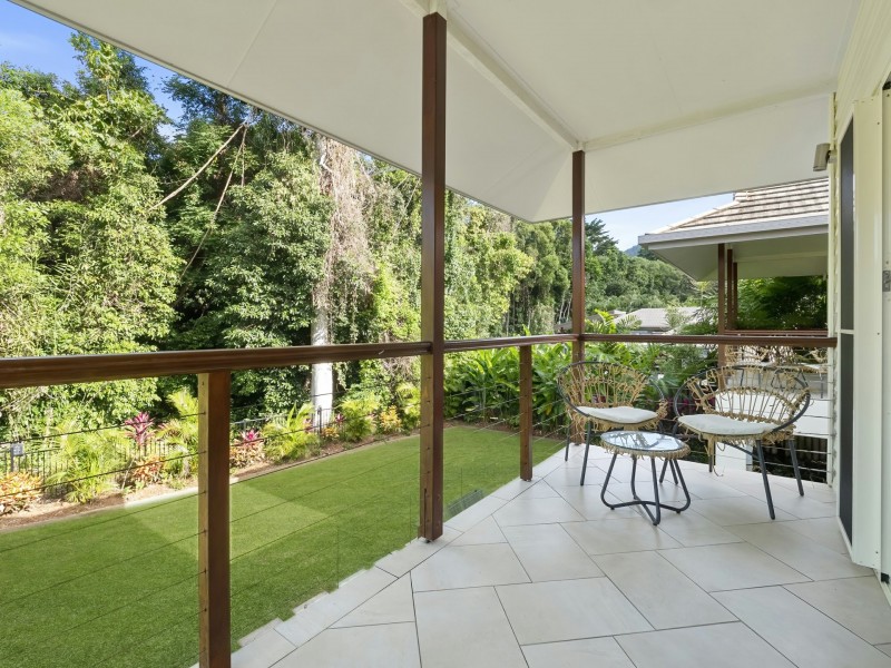 1 Muller Street, Palm Cove QLD 4879