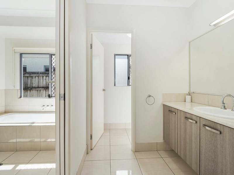 3 Gurrumbah Link, Smithfield QLD 4878