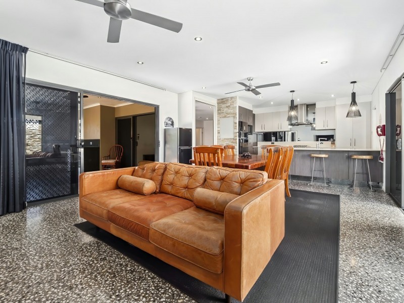 21 Hideaway Close, Palm Cove QLD 4879
