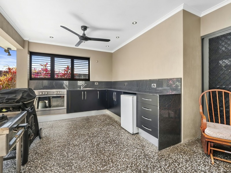 21 Hideaway Close, Palm Cove QLD 4879