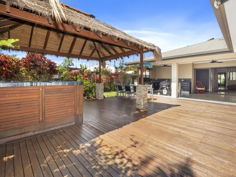 21 Hideaway Close, Palm Cove QLD 4879