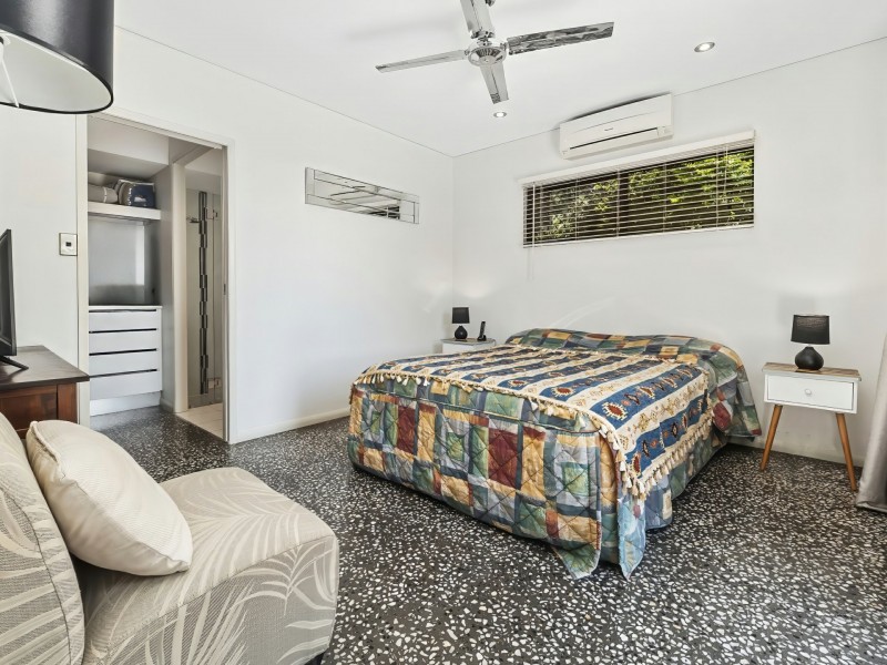 21 Hideaway Close, Palm Cove QLD 4879