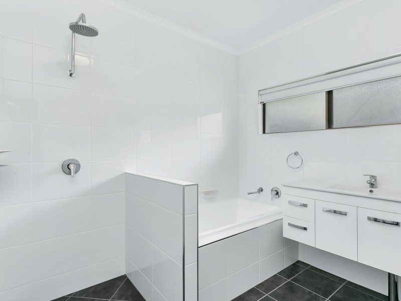 3 Katandra Close, Trinity Beach QLD 4879