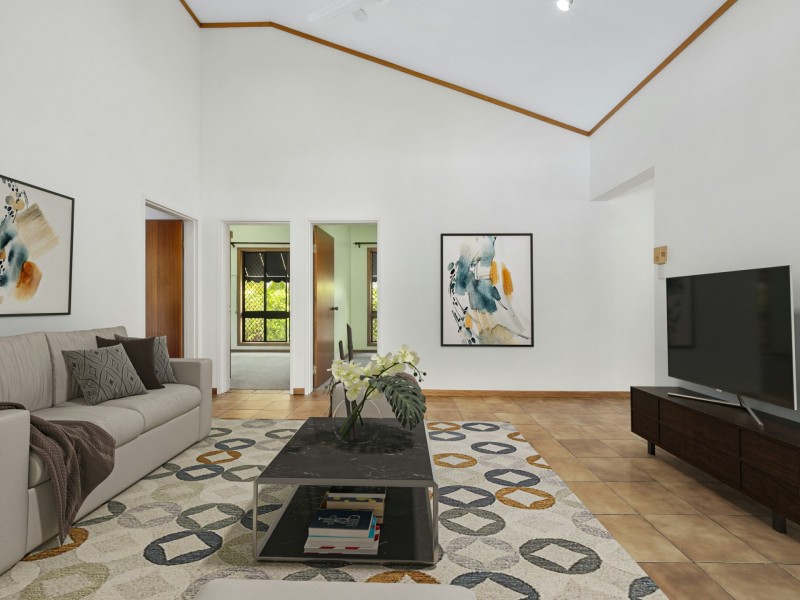 6 Lena Close, Clifton Beach QLD 4879