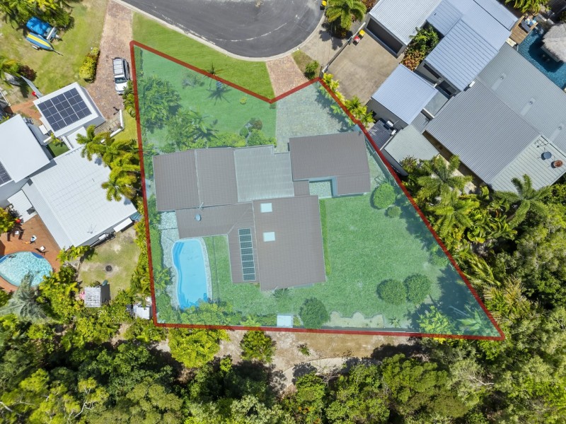 6 Lena Close, Clifton Beach QLD 4879