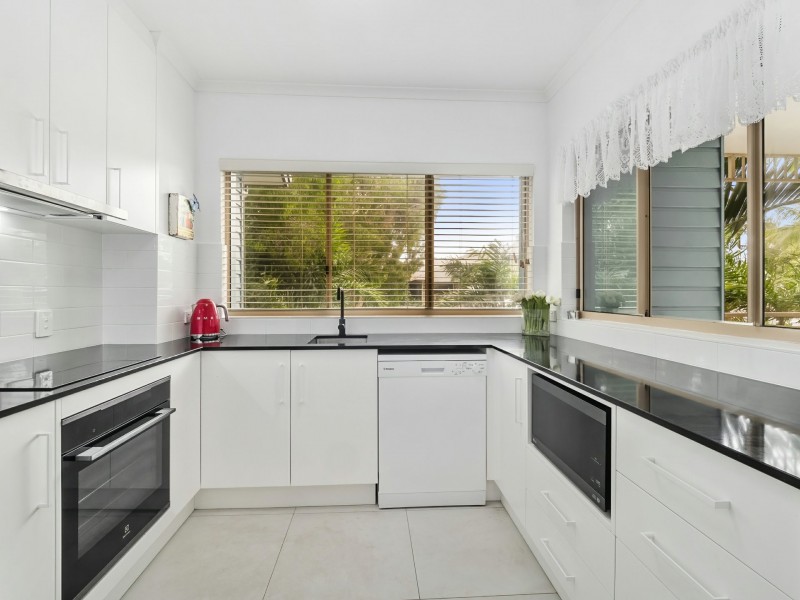 631/49-63 Williams Esplanade, Palm Cove QLD 4879