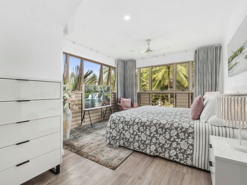 631/49-63 Williams Esplanade, Palm Cove QLD 4879
