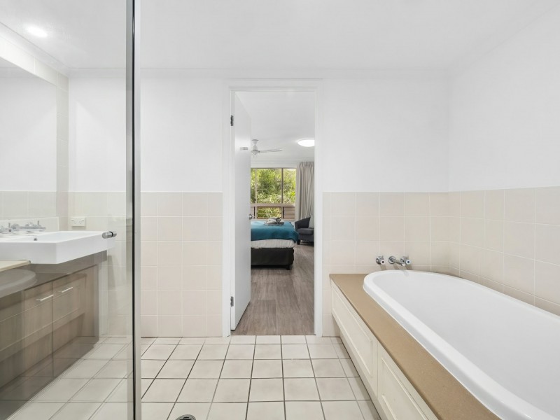 631/49-63 Williams Esplanade, Palm Cove QLD 4879