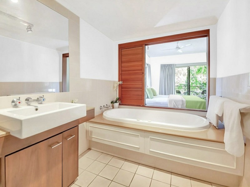 631/49-63 Williams Esplanade, Palm Cove QLD 4879