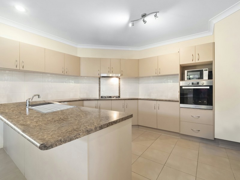 30 Thooleer Vista, Trinity Park QLD 4879