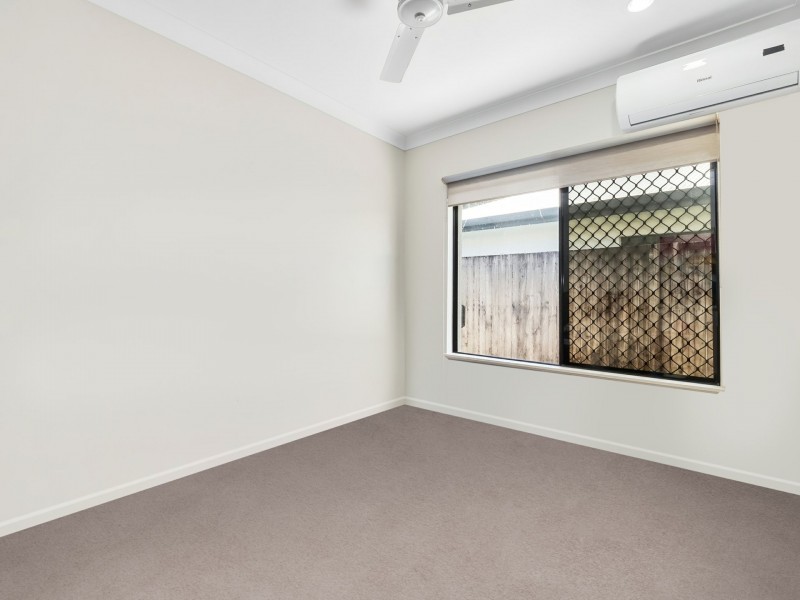 30 Thooleer Vista, Trinity Park QLD 4879
