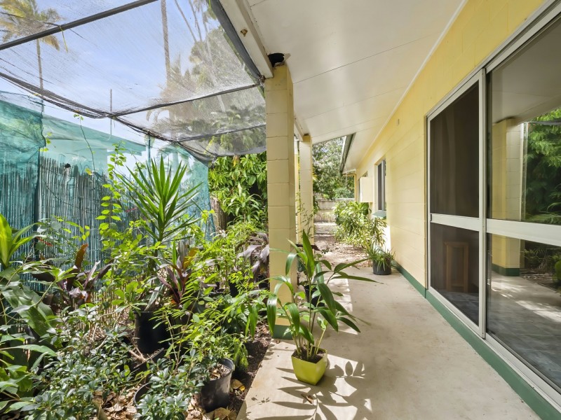 422 Varley Street, Yorkeys Knob QLD 4878