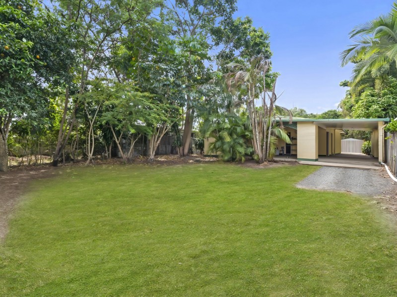 422 Varley Street, Yorkeys Knob QLD 4878