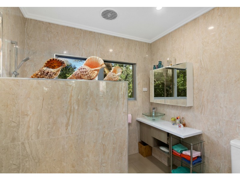 1781 Captain Cook Highway, Clifton Beach QLD 4879