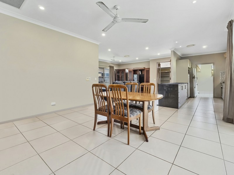 14/14 The Entrance, Kewarra Beach QLD 4879