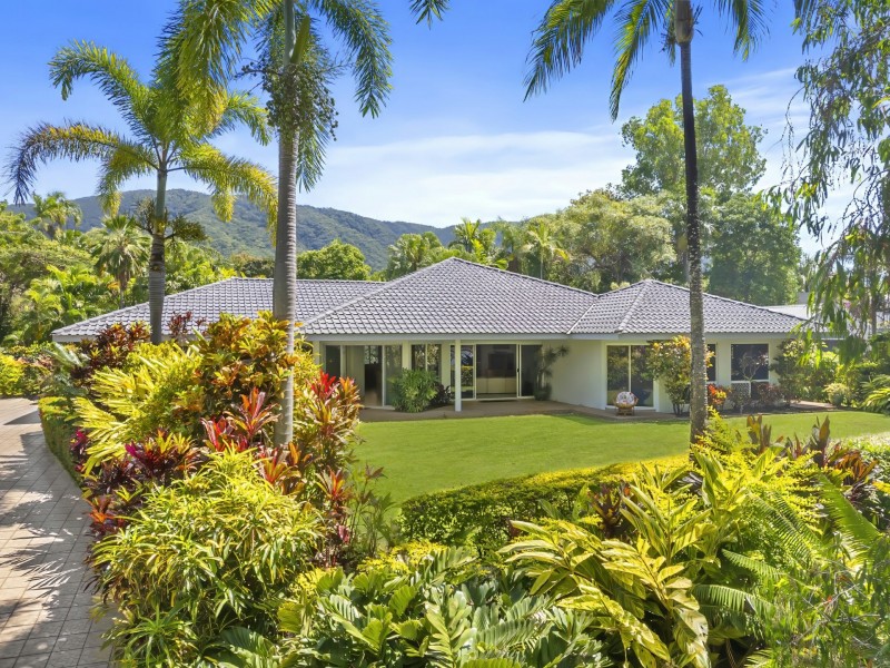 71-73 Upolu Esplanade, Clifton Beach QLD 4879