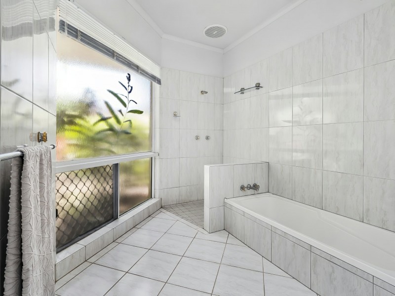 71-73 Upolu Esplanade, Clifton Beach QLD 4879
