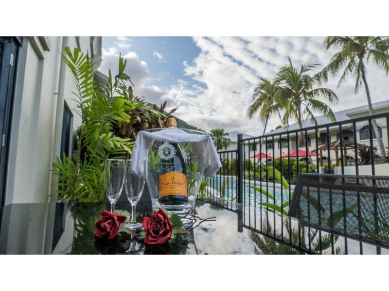 50/81-85 Cedar Road, Palm Cove QLD 4879
