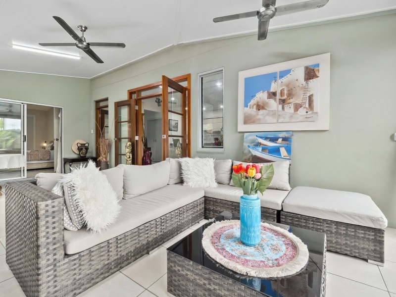 2/1-3 Jules Street, Kewarra Beach QLD 4879