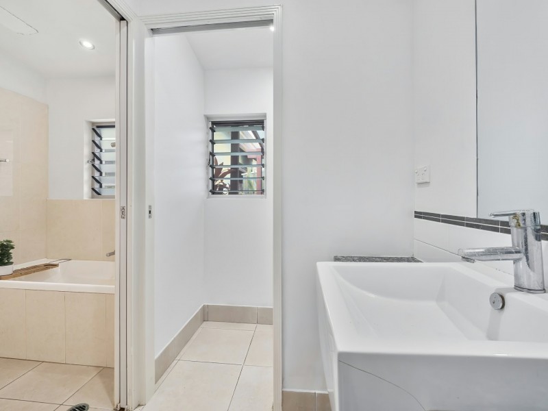 2/1-3 Jules Street, Kewarra Beach QLD 4879