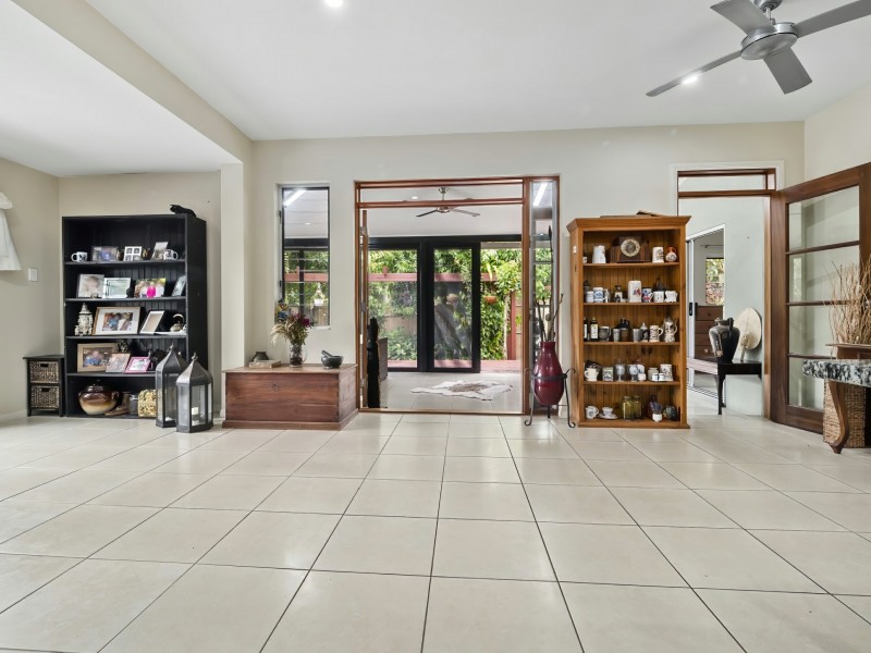 2/1-3 Jules Street, Kewarra Beach QLD 4879