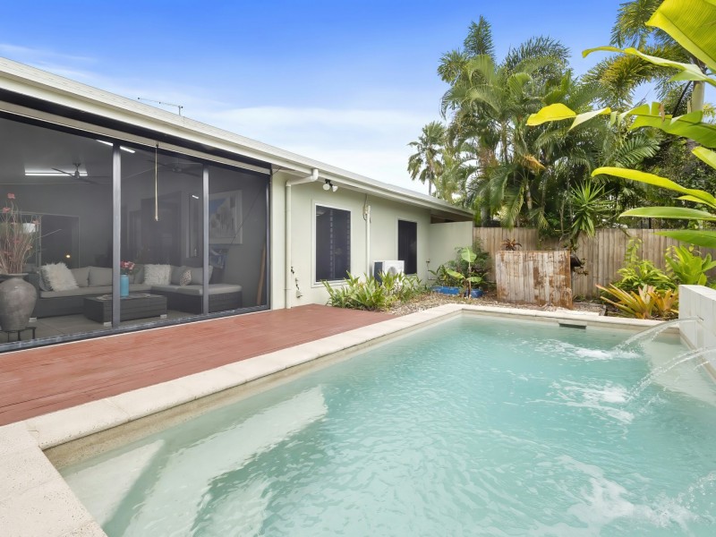 2/1-3 Jules Street, Kewarra Beach QLD 4879