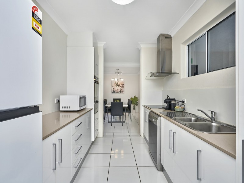 242/305 Coral Coast Drive, Palm Cove QLD 4879