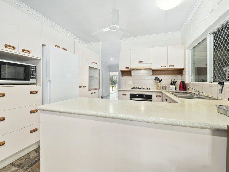 37 Sidlaw Street, Smithfield QLD 4878