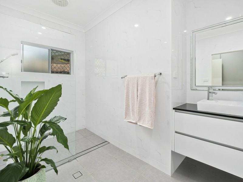 37 Sidlaw Street, Smithfield QLD 4878