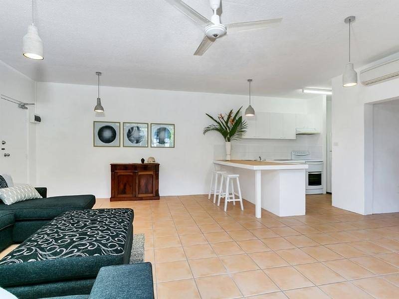10/5-7 Amphora Street, Palm Cove QLD 4879