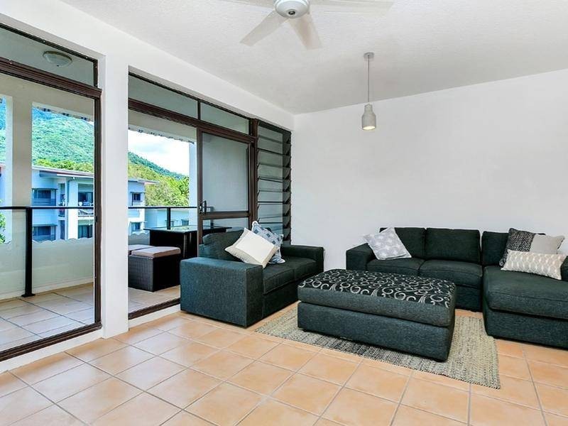 10/5-7 Amphora Street, Palm Cove QLD 4879